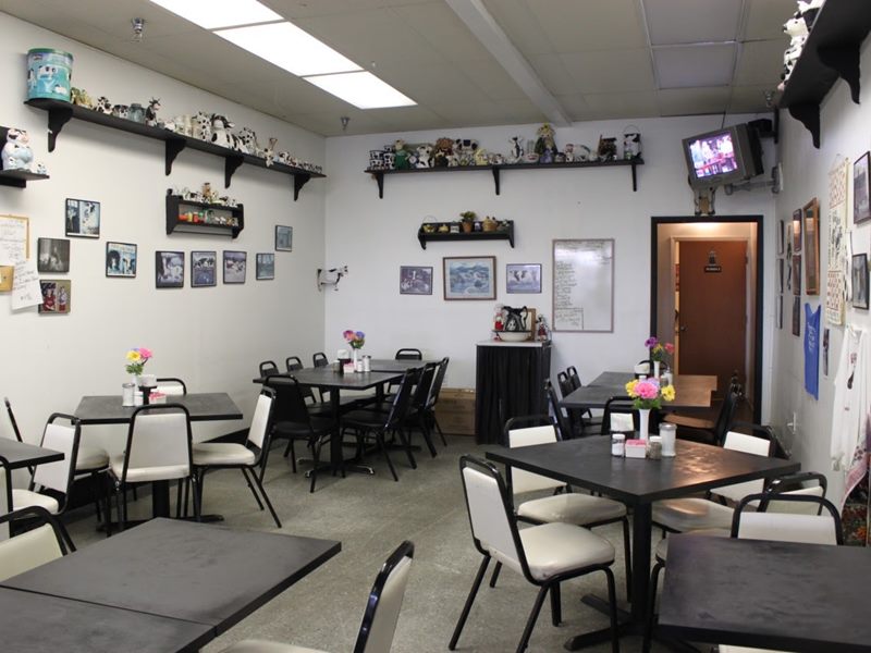 Plummer's Family Restaurant interior